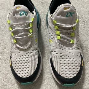 Youth Nike air 270